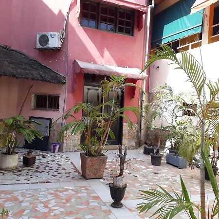 Hotel Residence Seven 7 Abidjan Bagian luar foto